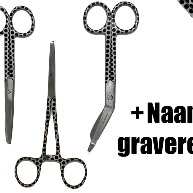 3 delig scharen set verpleegkundige  Kroonparel (+ naam graveren) - Caregear.nl Zorg scharen verpleegkundigen