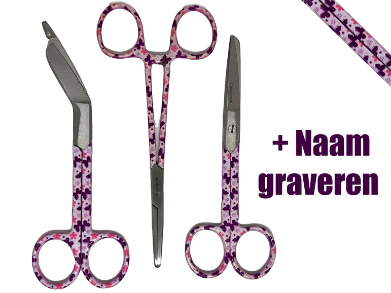 3-delige verpleegkundige scharenset in het paars met vlinders – medische scharen van RVS met naamgravering - Caregear.nl Zorg scharen verpleegkundigen