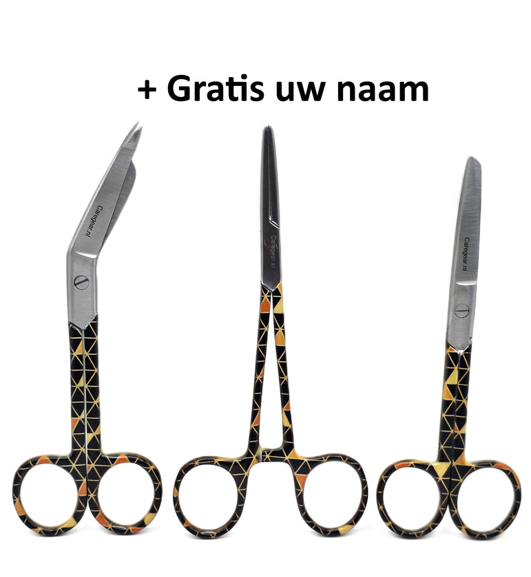 3-delige verpleegkundige scharenset – zwart/bruin met driehoekjes | Medische scharen RVS + naam graveren - Caregear.nl Zorg scharen verpleegkundigen