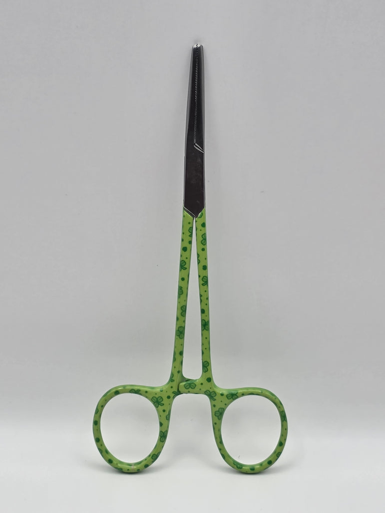 3 delig scharen set verpleegkundige Green Leprechaun  (+ naam graveren) - Caregear.nl Zorg scharen verpleegkundigen