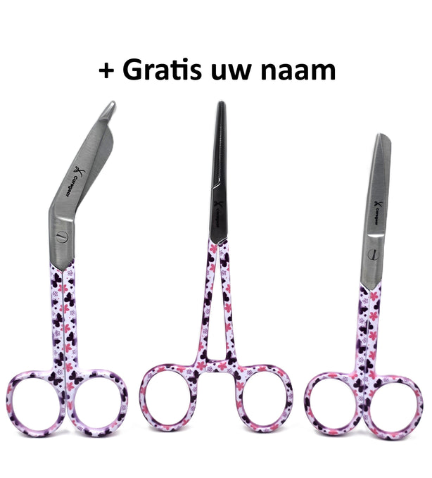 3-delige verpleegkundige scharenset in het paars met vlinders – medische scharen van RVS met naamgravering - Caregear.nl Zorg scharen verpleegkundigen