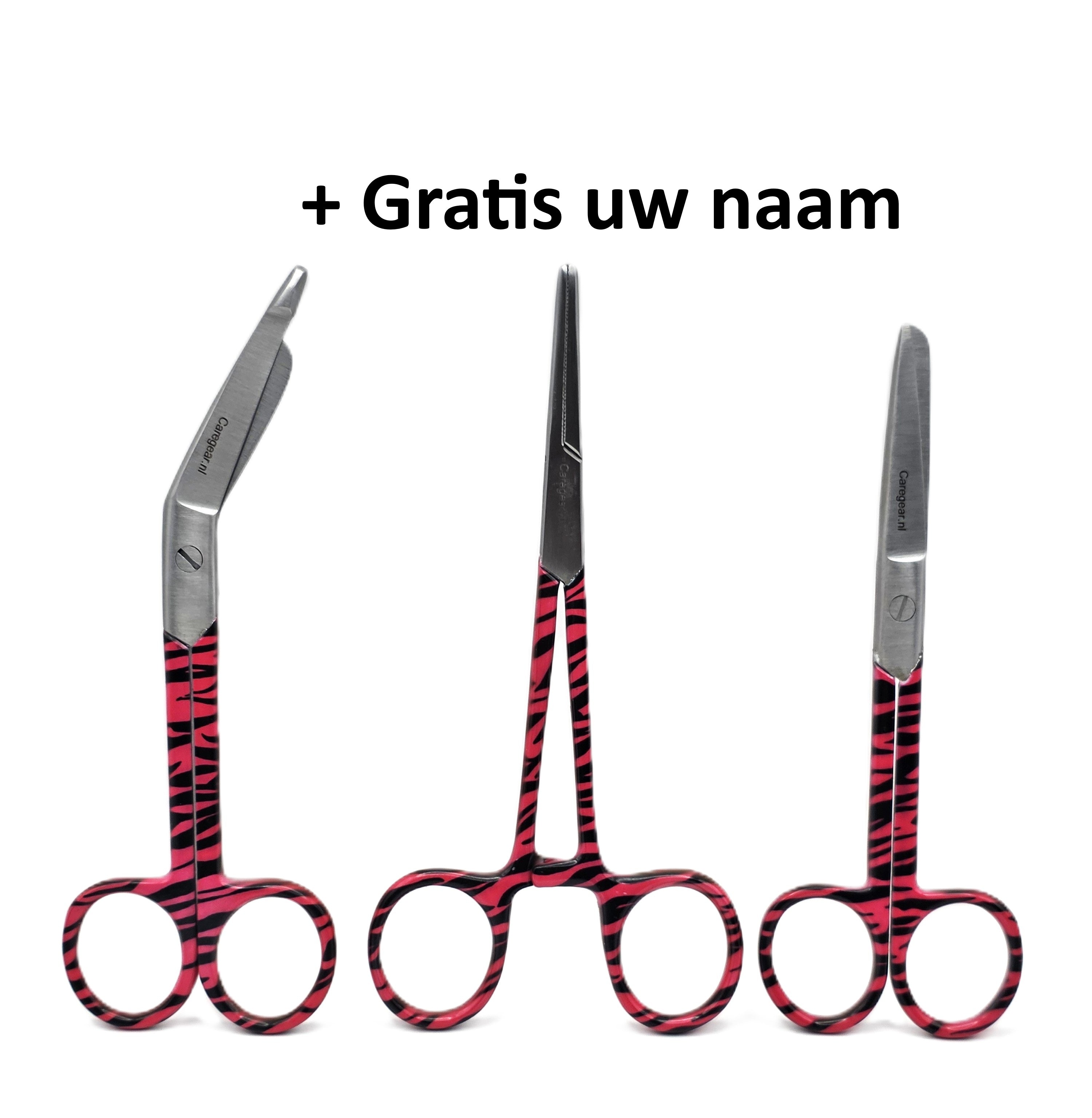3-delige verpleegkundige scharenset - Zorg spullen in Pink/Roze/panterprint | Medische scharen RVS + naam graveren - Caregear.nl Zorg scharen verpleegkundigen