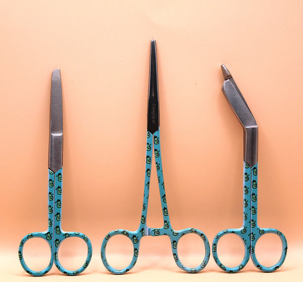 Blue Fruit 3 delig - Caregear.nl Zorg scharen verpleegkundigen