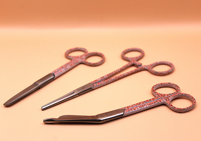 Care Kittens 3 delig - Caregear.nl Zorg scharen verpleegkundigen