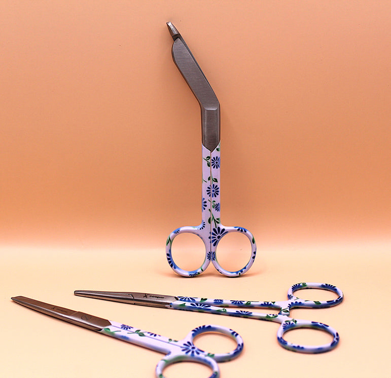 Fleur 3 delig - Caregear.nl Zorg scharen verpleegkundigen