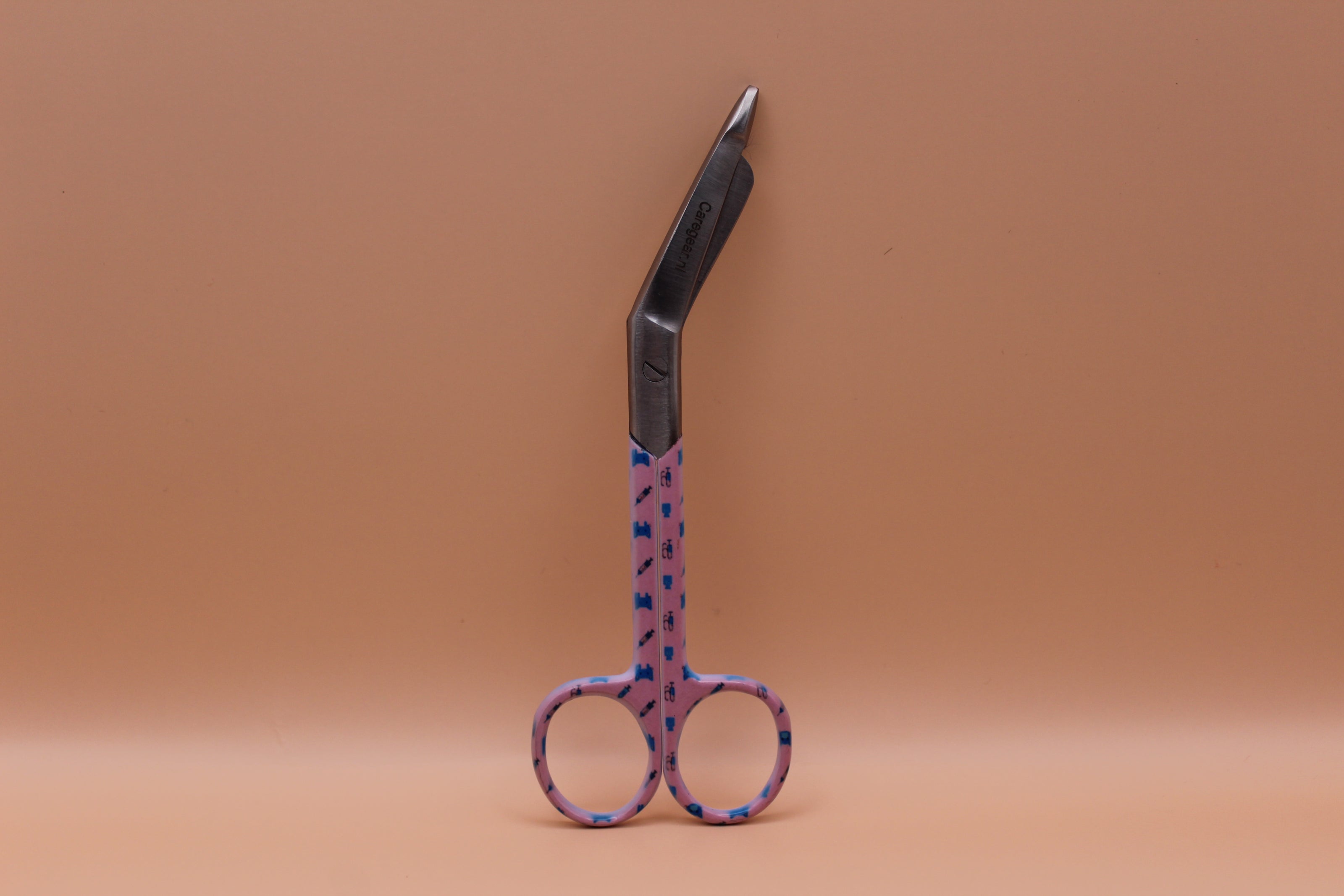 3 Delig set zorg scharen + gratis naam gravering Spuitjes en Flacons - Caregear.nl Zorg scharen verpleegkundigen