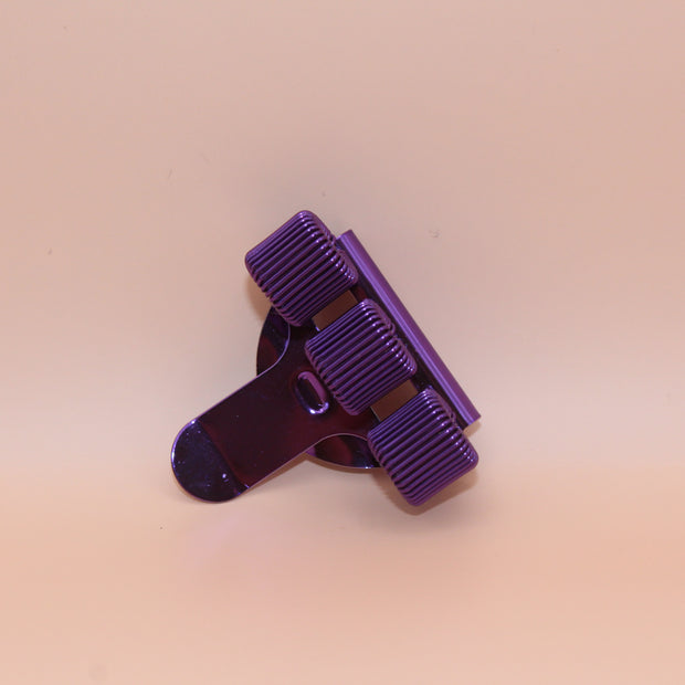 3-vaks Pennenclip – Paars Metallic - Caregear.nl Zorg scharen verpleegkundigen