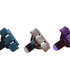 3-vaks Pennenclip – Zilver - Caregear.nl Zorg scharen verpleegkundigen