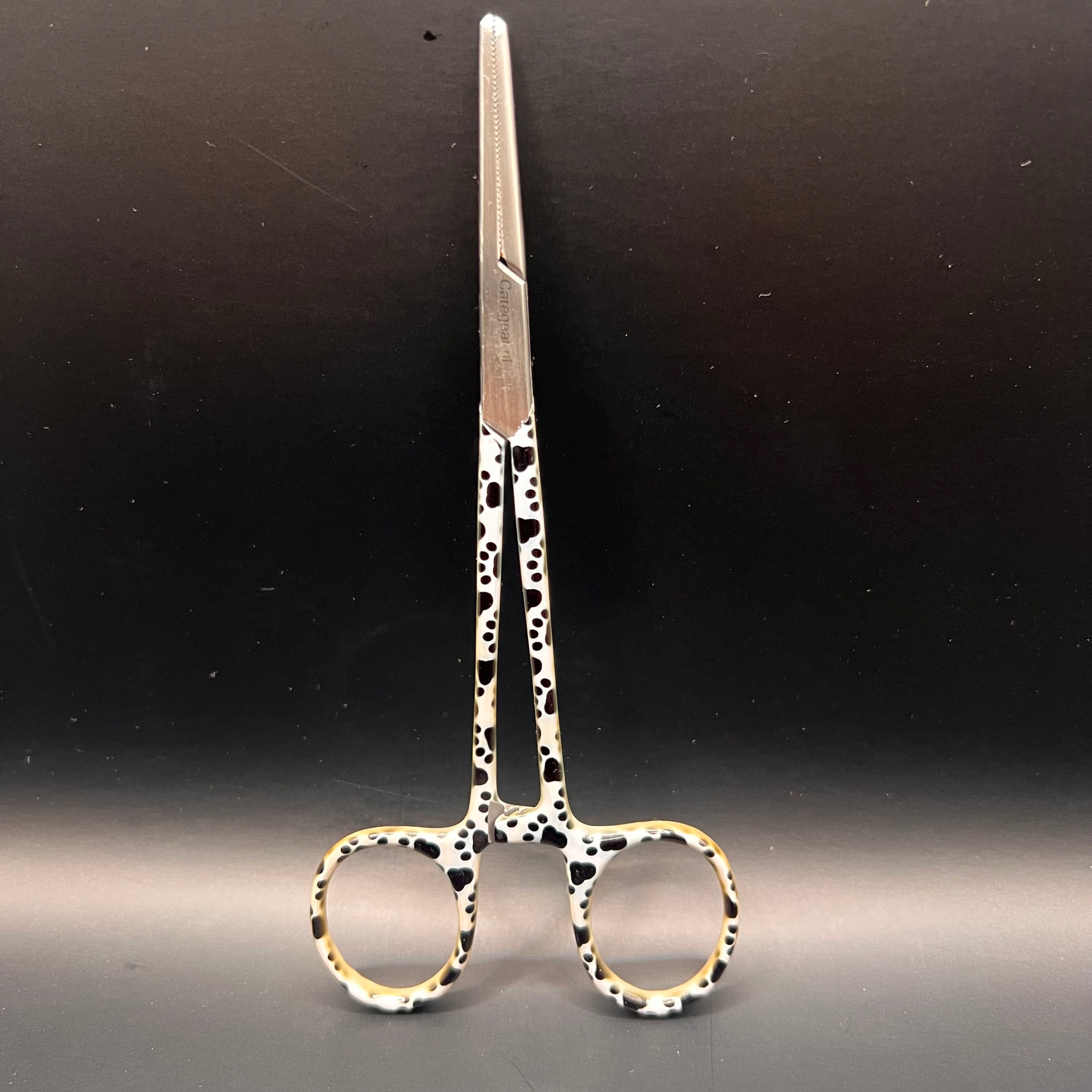 3 delige set zwart wit met honden pootjes (+ naam graveren) - Caregear.nl Zorg scharen verpleegkundigen